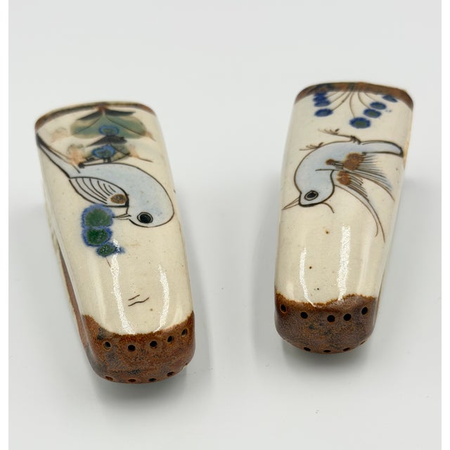 Gray 1950s Folk-Art Ken Edwards Palomar Tonala Pottery Hand Painted Salt and Pepper Shakers For Sale - Image 8 of 8