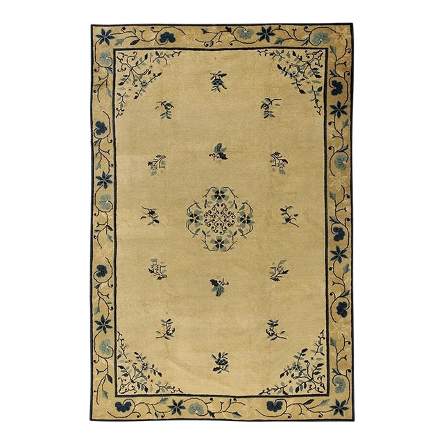 1900s Beige Floral Minimalist Deco Antique Peking Wool Knotted Small Rug For Sale