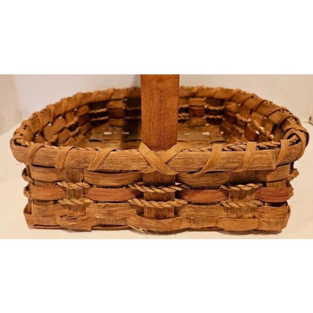 1990s Vintage Handmade Woven Natural Wood Basket With Handle 12.25" X 10.75" For Sale - Image 5 of 9