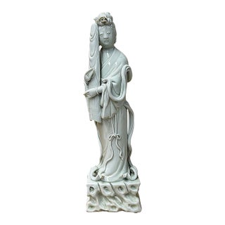 Vintage Off White Porcelain Standing Bodhisattva GuanYin Statue For Sale