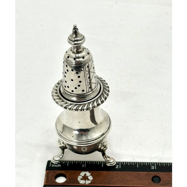 Fine Quality Antique American Sterling Silver Salt & Pepper Shakers by Redlich Company New York For Sale - Image 12 of 12