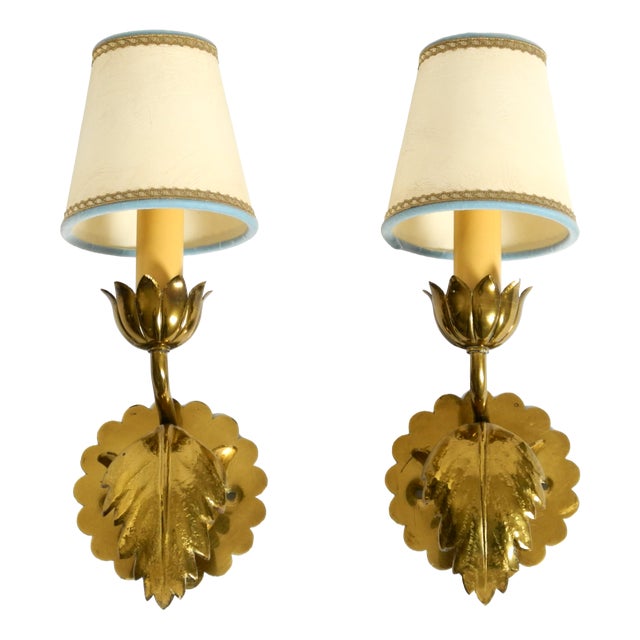 Mid-Century Modern Floral Wall Lamps in Brass, 1950s, Set of 2 For Sale