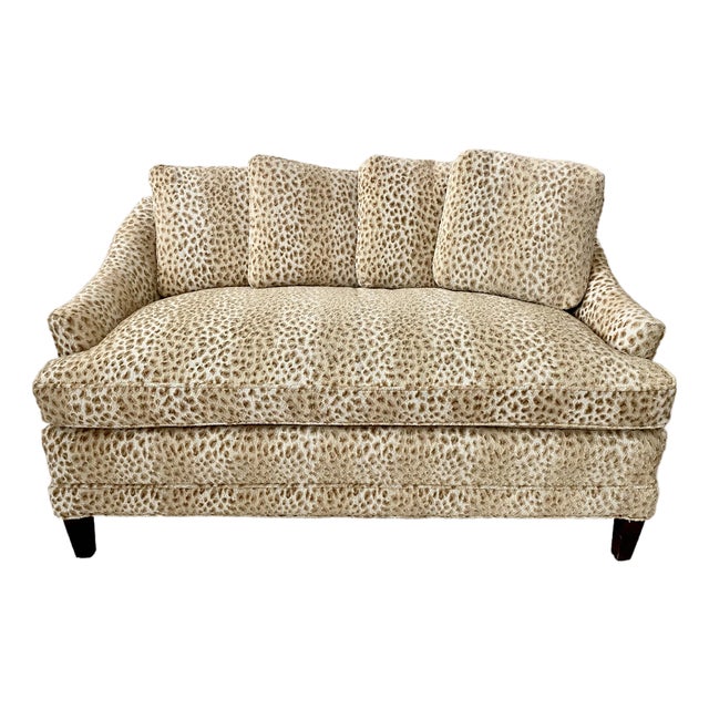 Late 20th Century Luxury Transitional Leopard Print Settee/Sofa Hollywood Regency Style Excellent Condition. For Sale