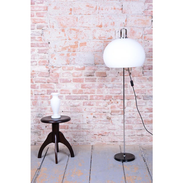 Mid-Century Chrome Floor Lamp by Guzzini for Meblo, Italy, 1960s For Sale - Image 6 of 12