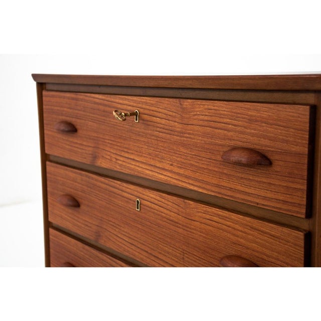 Vintage Danish Chest of Drawers, 1960s, in Restored conditions. Designed 1960 to 1969