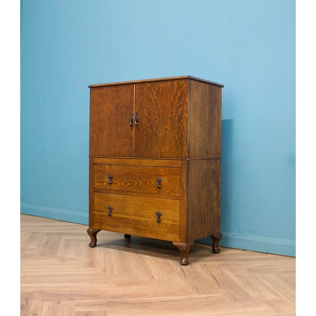 1930s Art Deco Oak Tallboy in the style of Heals, 1930s For Sale - Image 5 of 10