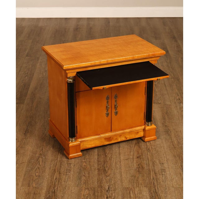 Thomasville Pair Of Grand Classics Biedermeier Style Maple Nightstands For Sale - Image 9 of 18