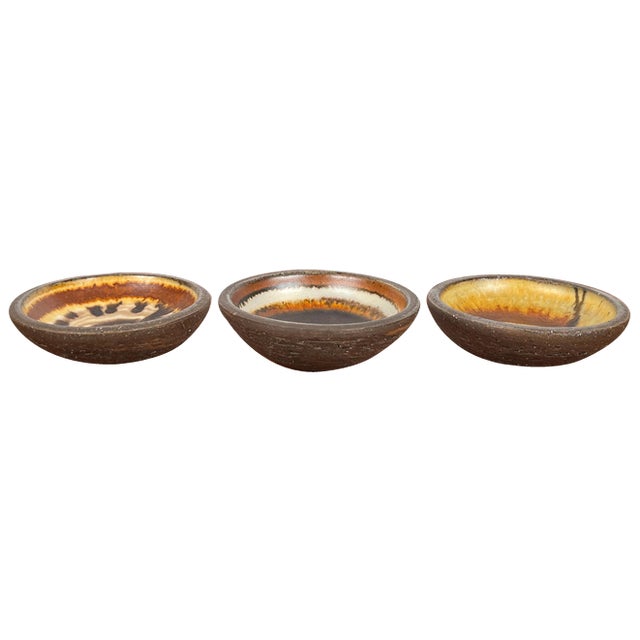 Small Mid-Century Danish Studio Pottery Bowls by Lise Eder for Lise Keramik, 1960s, Set of 3 For Sale