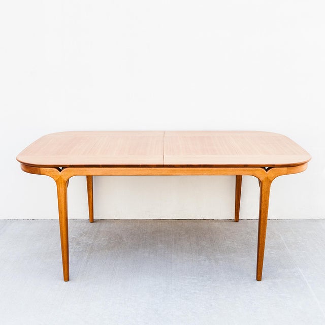 Mid-Century Modern Restored 1950s Mahogany Dining Table With Two Leaves Attributed to Brown Saltman For Sale - Image 3 of 17