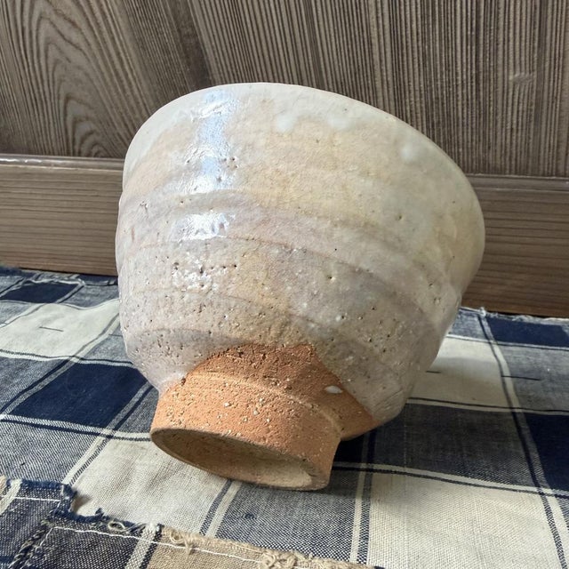 This generous matcha bowl features a classic Ido-inspired silhouette with an open, gently flaring rim and a noticeably...