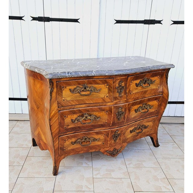 Vintage Louis XV Commode in Walnut For Sale - Image 5 of 15