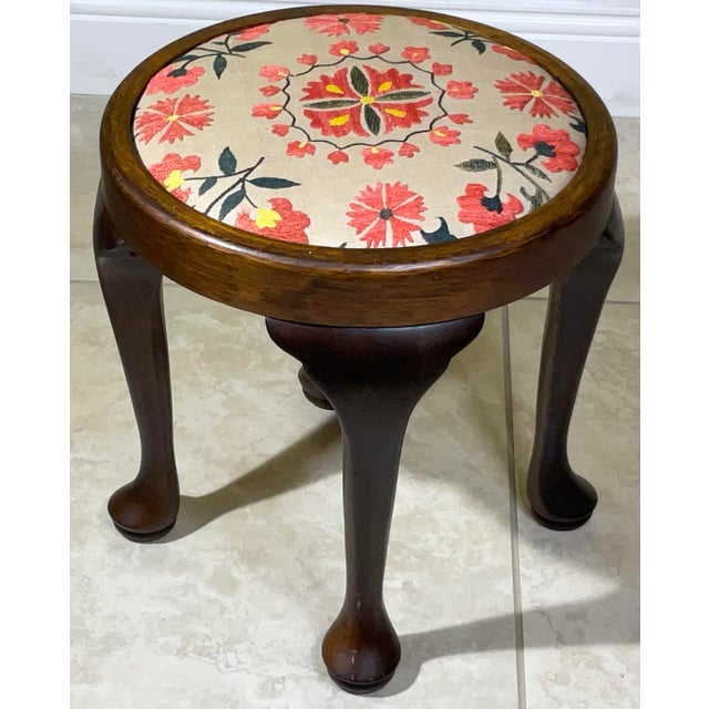 Beautifully Crafted Vintage Victorian-Style Footstool With Suzani Embroidery For Sale In Miami - Image 6 of 11