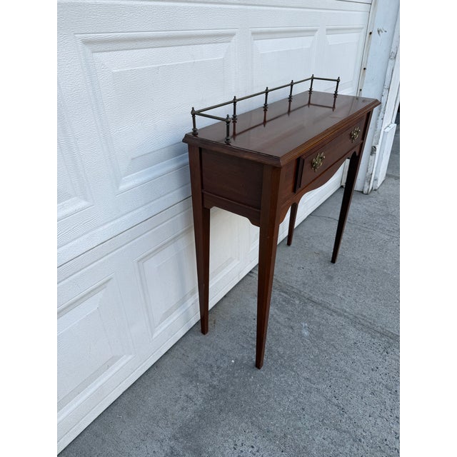 Hitchcock Late 20th Century L. Hitchcock Federal Style Wood Console Table With Brass Gallery and Single Drawer For Sale - Image 4 of 12