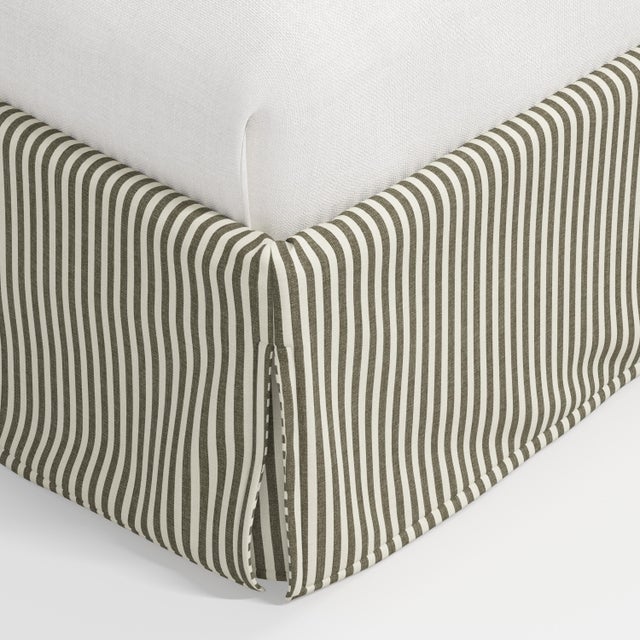 Stoffer Home x Cloth & Company Maura Slipcover Bed in Jane Stripe Laurel - California King For Sale In Chicago - Image 6 of 6