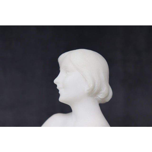 Art Deco Sculpture in White Carrara Marble, 1920s For Sale - Image 13 of 18