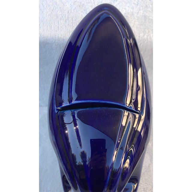 1950s Cobalt Blue Hercules Pitcher and Lid Exclusively Made for Westinghouse by the Hall China Company For Sale - Image 9 of 10