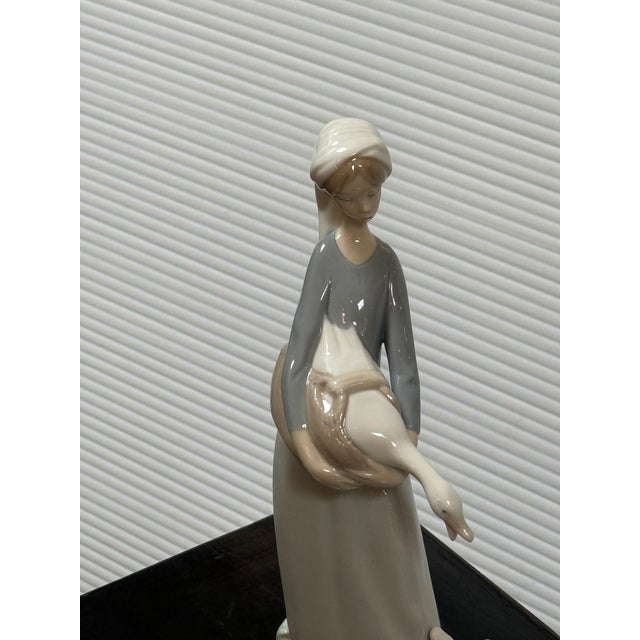 Late 20th Century Fulgencio García for Lladró Girl With Goose and Dog Porcelain Figurine, Signed For Sale - Image 5 of 12
