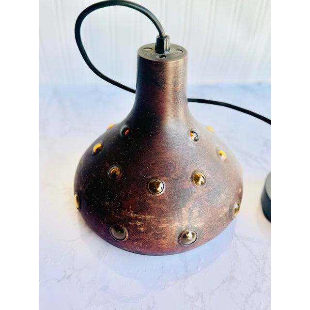 Nanny Still McKinney Mid-Century Modern Acid-Treated Copper Pendant Light Attributed to Nanny Still for Raak – 1960s Space Age Design With Amber Blown Glass Interior For Sale - Image 4 of 12