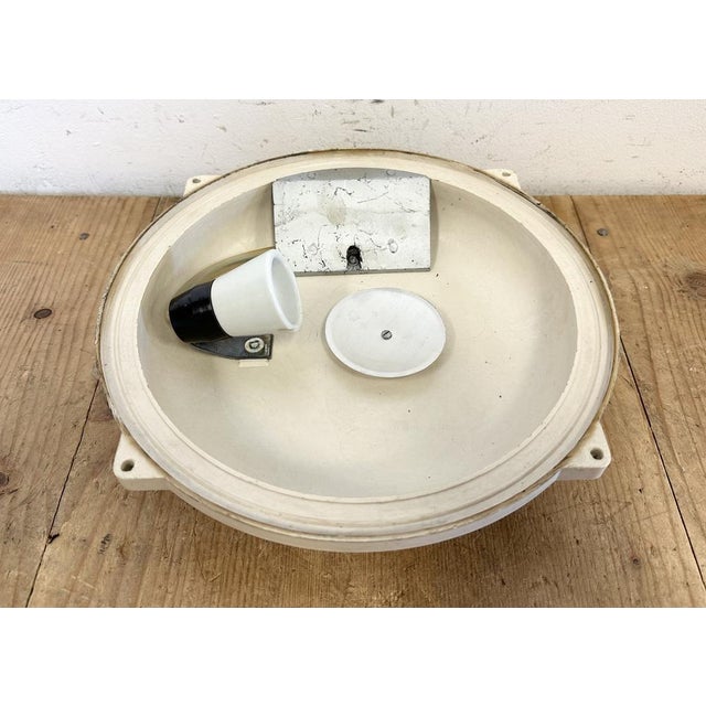 Industrial Bakelite Wall or Ceiling Light from Elektrosvit, 1980s For Sale - Image 10 of 16