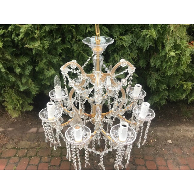 1940s Maria Teresa Cut Crystal Chandelier, 1970s For Sale - Image 5 of 18