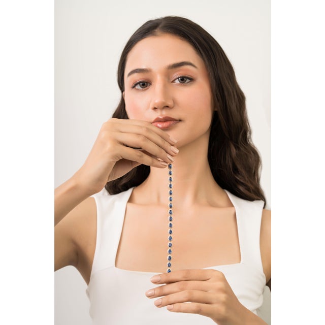 Art Deco 10.02 Carat Deep Blue Sapphire Wedding Bracelet in 18k Solid Gold For Sale - Image 11 of 15