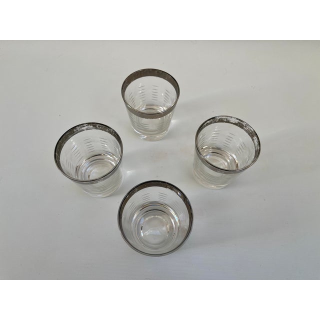 Mid-Century Modern Midcentury Vintage Dorothy Thorpe Silver Rim Etched Glasses - Set of 4 For Sale - Image 3 of 4