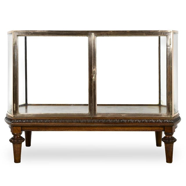 Brown English Display Case in Carved Wood and Brass For Sale - Image 8 of 8
