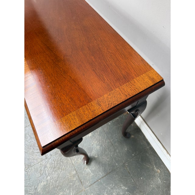 Late 20th Century Vintage Hickory Chair James River Collection Mahogany Queen Anne Style Console Table For Sale - Image 5 of 18