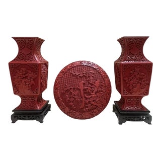 Mid 20th Century Elegant Set of Three Chinese Cinnabar Pieces-Pair Tall Vases-Round Covered Box For Sale