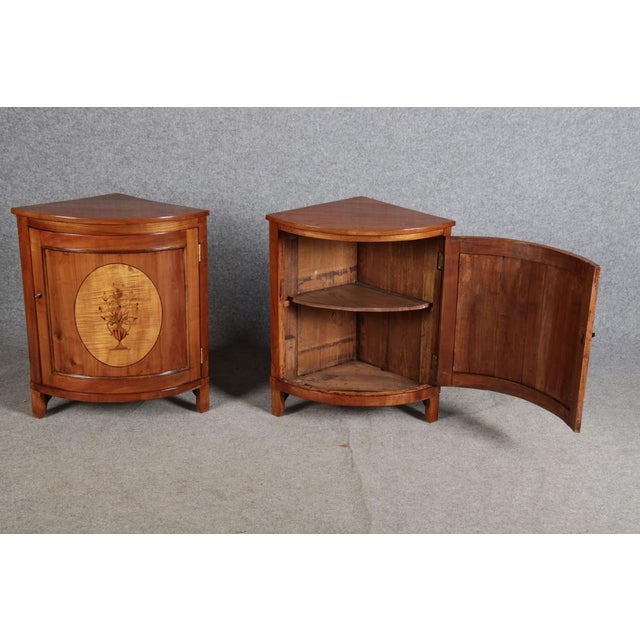Small Antique Corner Cabinets in Cherry, 1800s, Set of 2 For Sale - Image 15 of 18