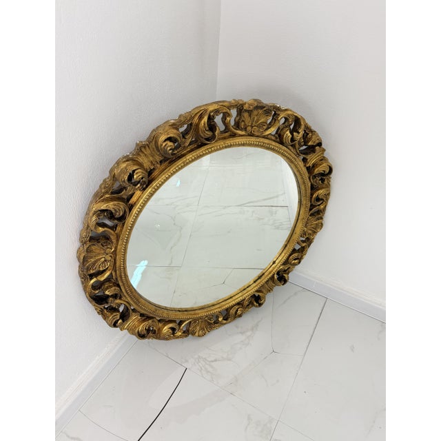 Large Circular Wall Mirror in Carved Gilded Wood, 1940s For Sale - Image 4 of 12