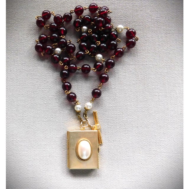 Vintage Gold Locket, Four Photo, Wine and Pearl Bead Chain, Toggle Bar, Oval Bezeled Pearl For Sale - Image 13 of 14