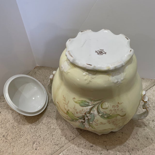 Early 20th Century Lily Jar or Vase Porcelain From England For Sale In Miami - Image 6 of 10