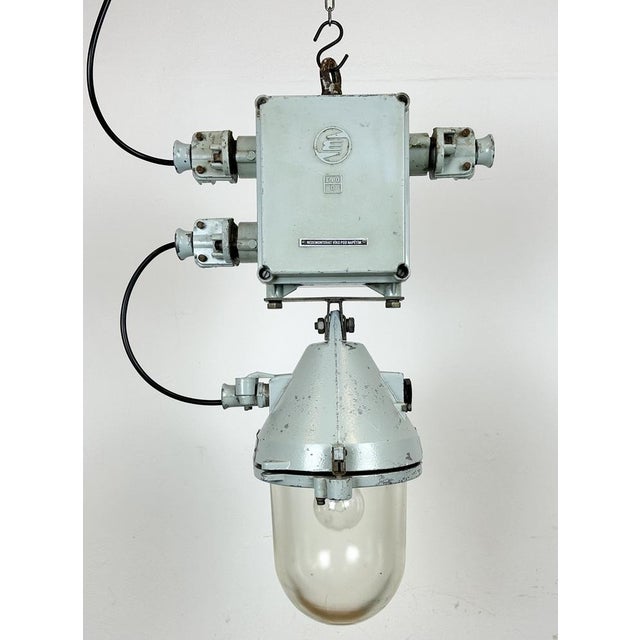 Industrial Cast Aluminium Explosion Proof Lamp from Elektrosvit, 1970s For Sale - Image 12 of 18