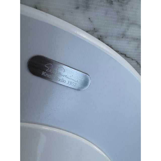 2010s Knoll Saarinen Dining Table Round For Sale - Image 5 of 6