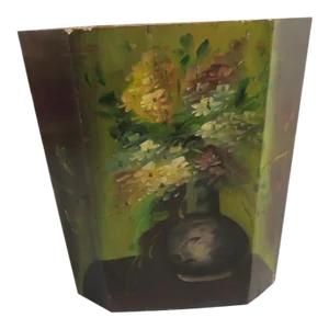 Red and Green Wood Lacquered Finish Wastebasket