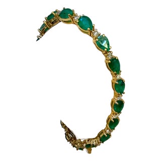 13 Carat Natural Zambian Emerald & Diamond Tennis Bracelet 14 Karat Yellow Gold For Sale