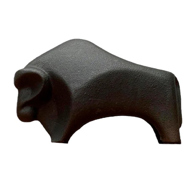 Vintage Cast Iron Bull Figurine For Sale