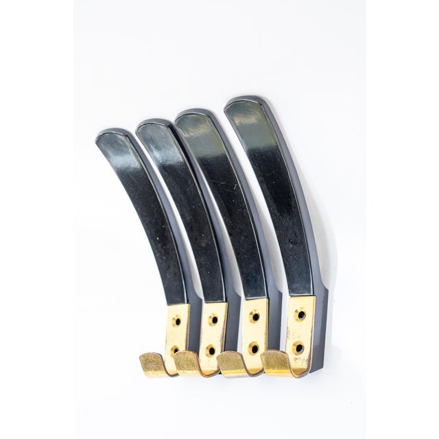 Mid-Century Modern Wall Hooks in Bakelite and Brass, Vienna, 1950s, Set of 4 For Sale - Image 3 of 5