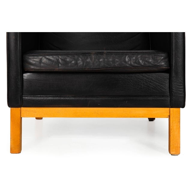 Pair of Mogens Hansen Mh195 Black Leather Armchairs With Ottoman Stool For Sale - Image 15 of 18