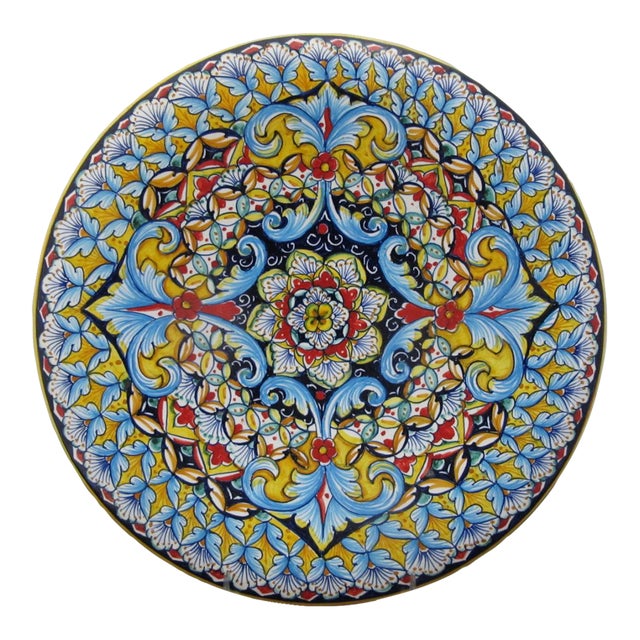 Italian Deruta Gialletti Majolica Pottery Serving or Wall Plate For Sale