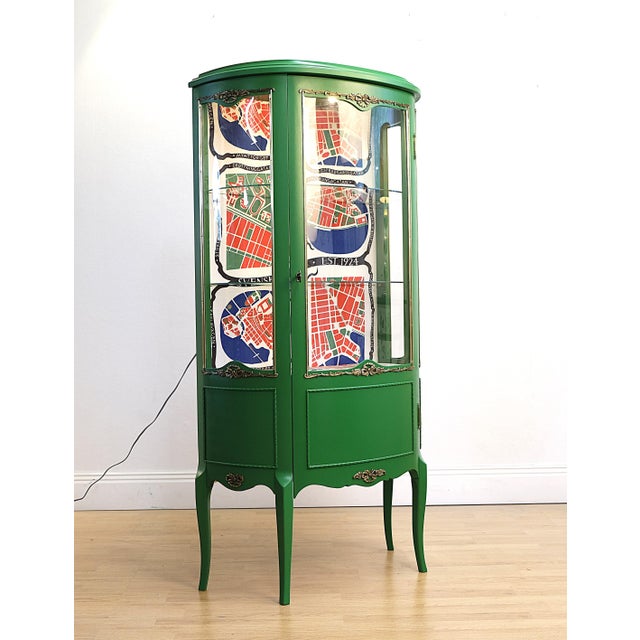 Vintage display cabinet totally restored and in top condition. Emerald green and with fabric `Manhattan / Stockholm est...