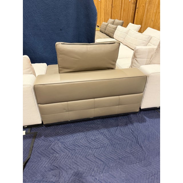 Minotti Lawrence Seating System For Sale - Image 10 of 18
