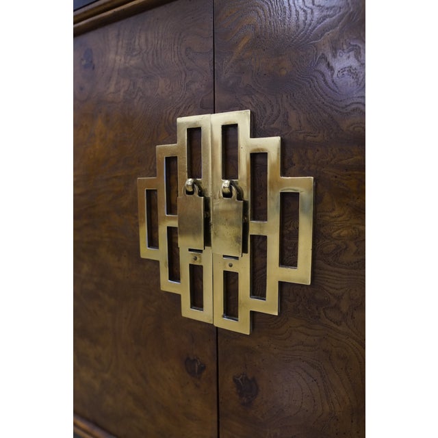 Vintage Century Chin Hua Chinoiserie Dual Display Cabinet, Attributed For Sale - Image 14 of 18