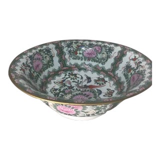 Mid 20th Century Famille Rose Chinese Bowl With Medallion Size For Sale