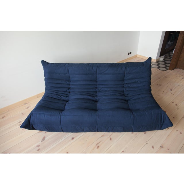 Textile Blue Microfiber Togo Lounge Chair with Pouf and Three-Seat Sofa by Michel Ducaroy for Ligne Roset, 1970, Set of 3 For Sale - Image 7 of 12