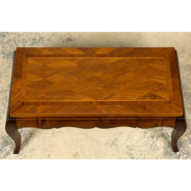 Art Deco 1940s French Art Deco Walnut Parquetry Coffee Table For Sale - Image 3 of 15