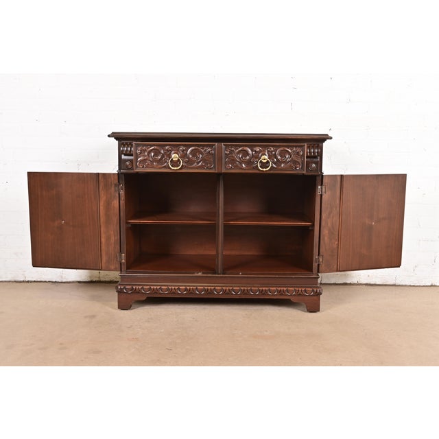 Berkey & Gay Antique English Tudor Carved Walnut and Burl Wood Bar Cabinet, Newly Refinished For Sale In South Bend - Image 6 of 15