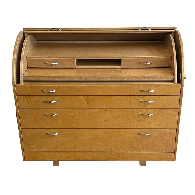 Design Archive, in Very Good conditions. Designed 1950 to 1959 This piece is attributed to the mentioned designer/maker....