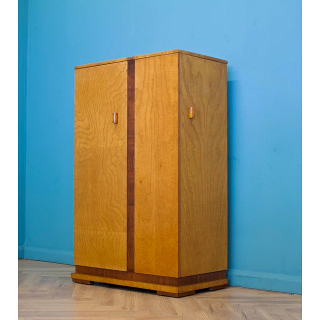 1930s Art Deco British Birdseye Maple Tallboy Compact Wardrobe, 1930s For Sale - Image 5 of 15